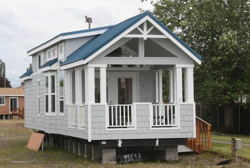 Palm Harbor - Lodge - Coastal Breeze - Exterior (2)