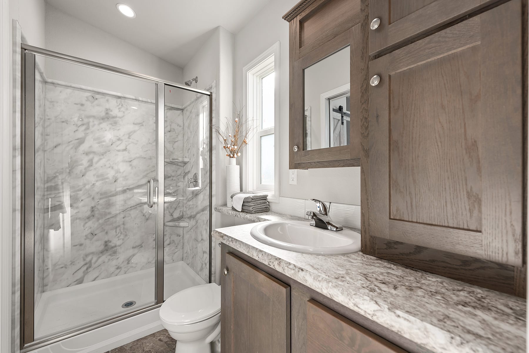 Champion Athens Model 520 - Bathroom