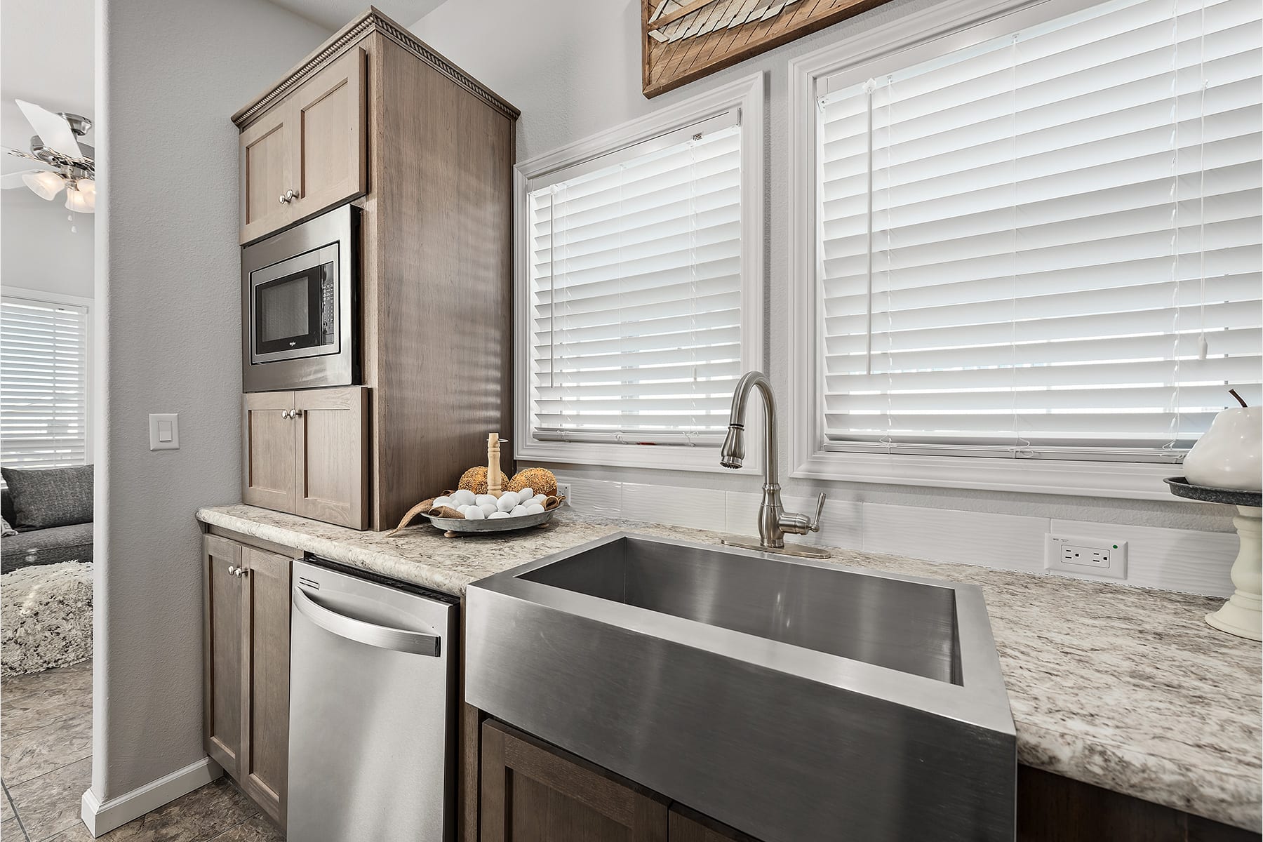 Champion Athens Model 520 - Kitchen (Farmhouse Sink)