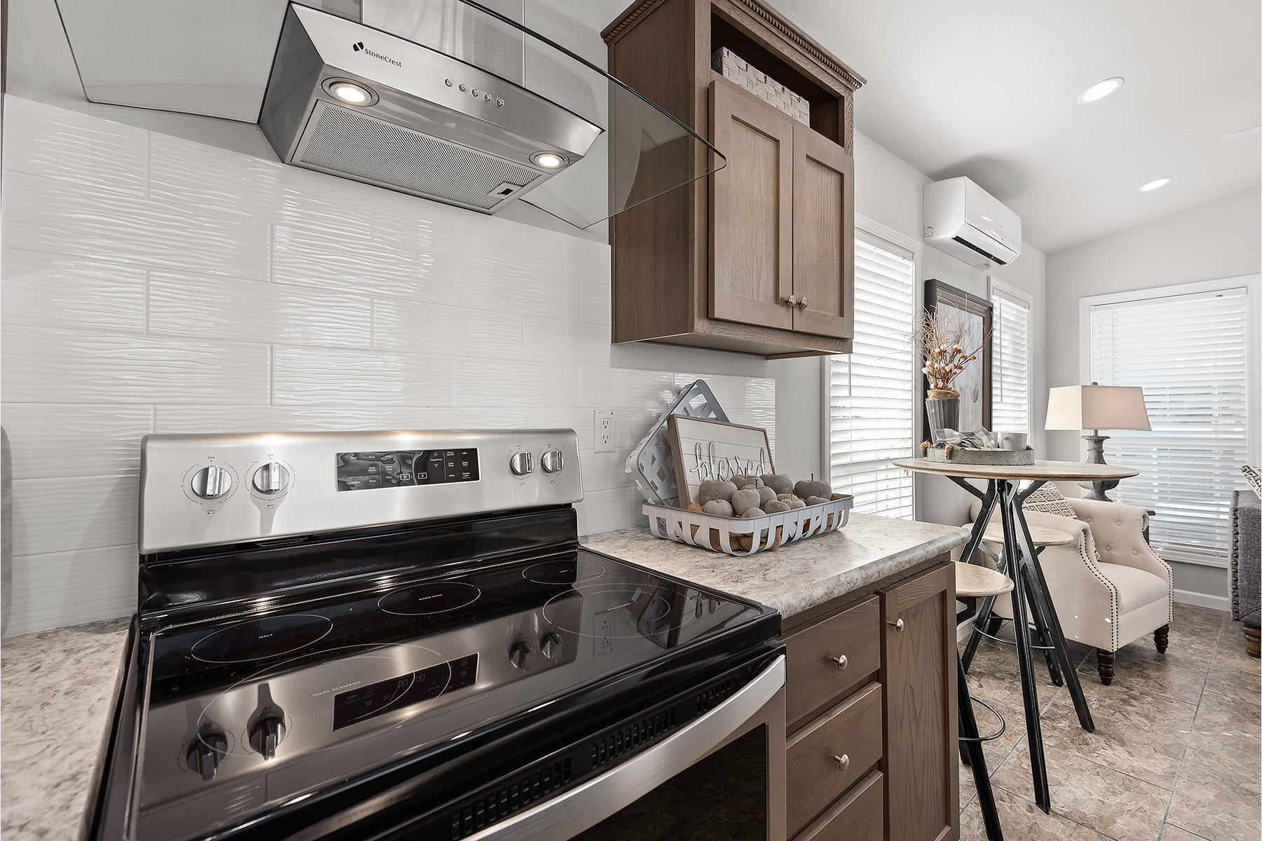 Champion Athens Model 520 - Kitchen (Range and Counter)