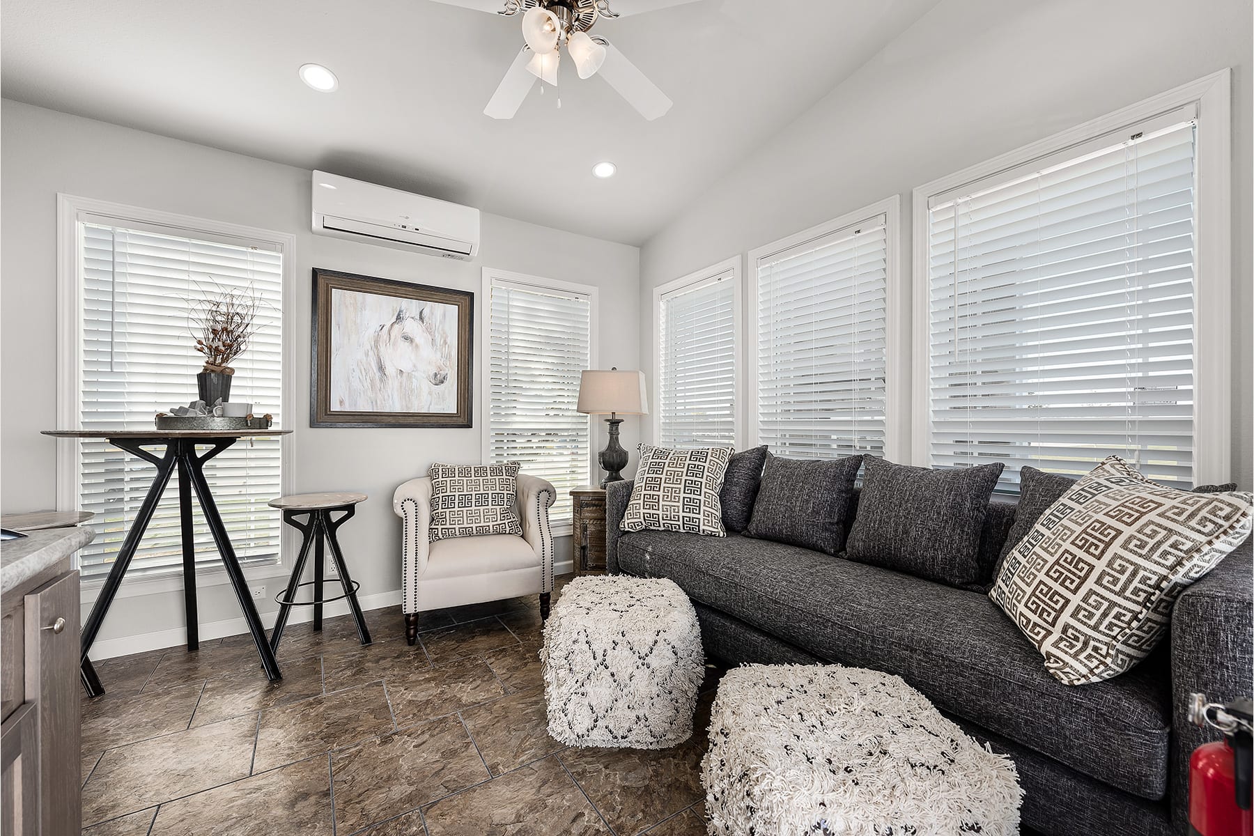 Champion Athens Model 520 - Living Room 2