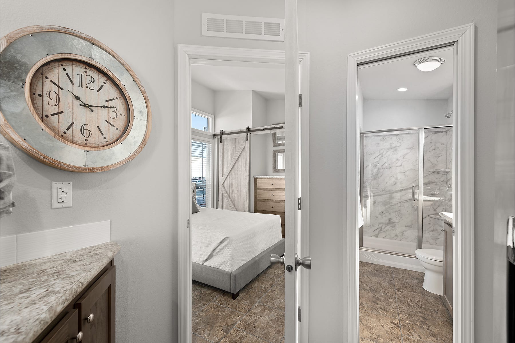 Champion Athens Model 520 - Hallway to Bedroom