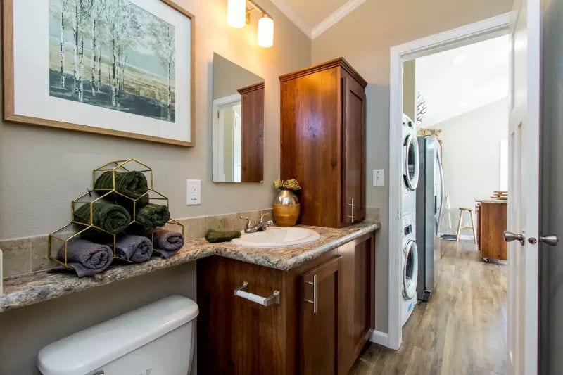 Champion Athens APH-522 - Bathroom 2