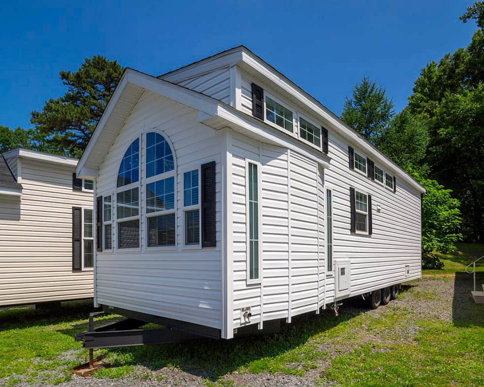 Champion Athens APH-528 - Exterior Side