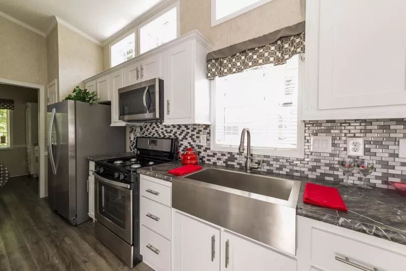 Champion Athens APH-528 - Kitchen