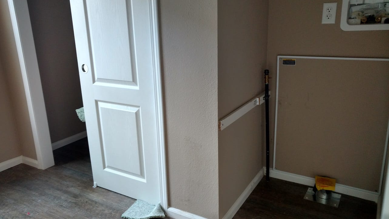 Palm Harbor - Twin Lakes Vista - Hunter Model - Bedroom Closet and Washer Dryer Hookup