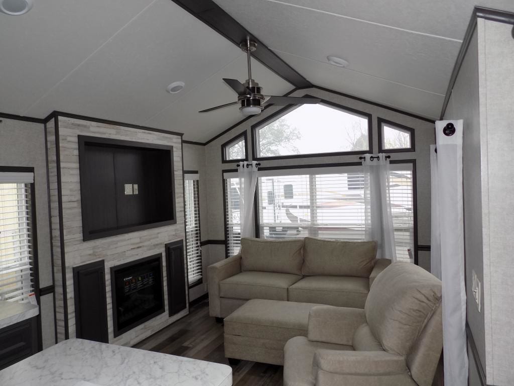 Woodland Park Timber Ridge - Acadia (TR-203) - Full Living Room