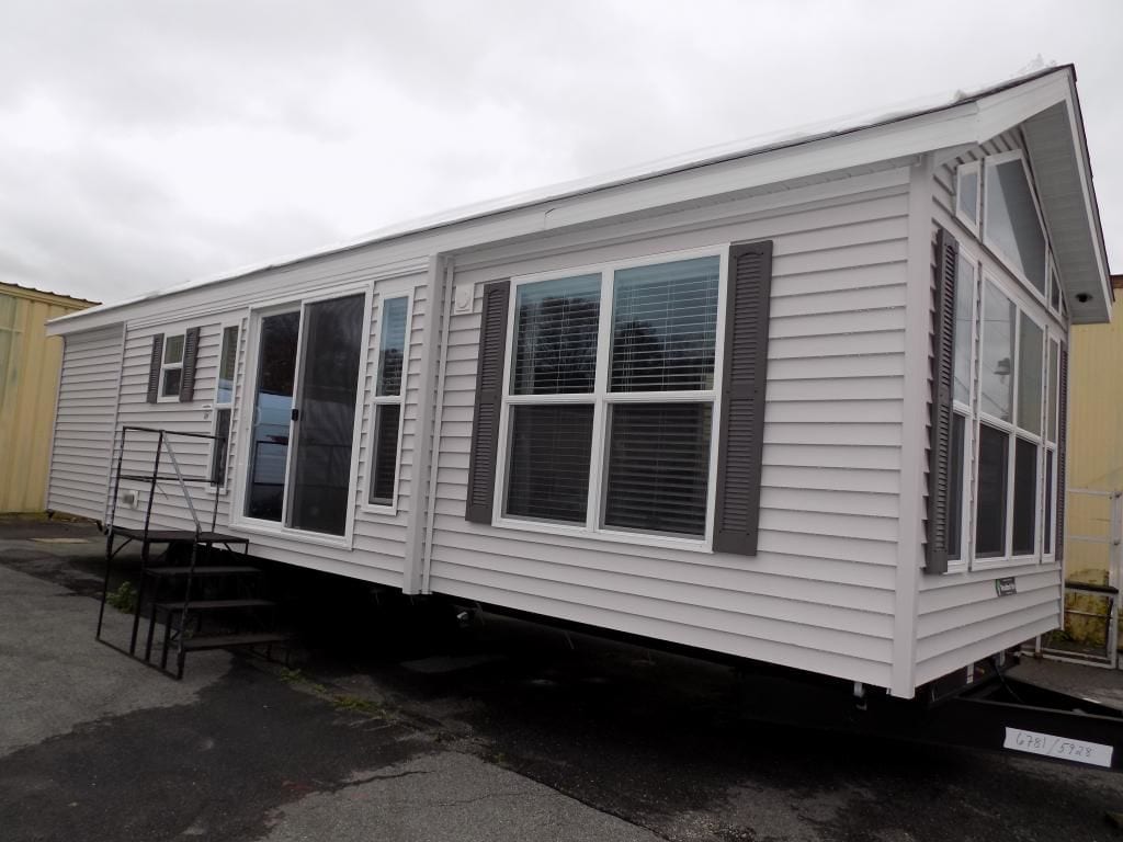 Woodland Park Timber Ridge - Acadia (TR-203) - Exterior (Side)