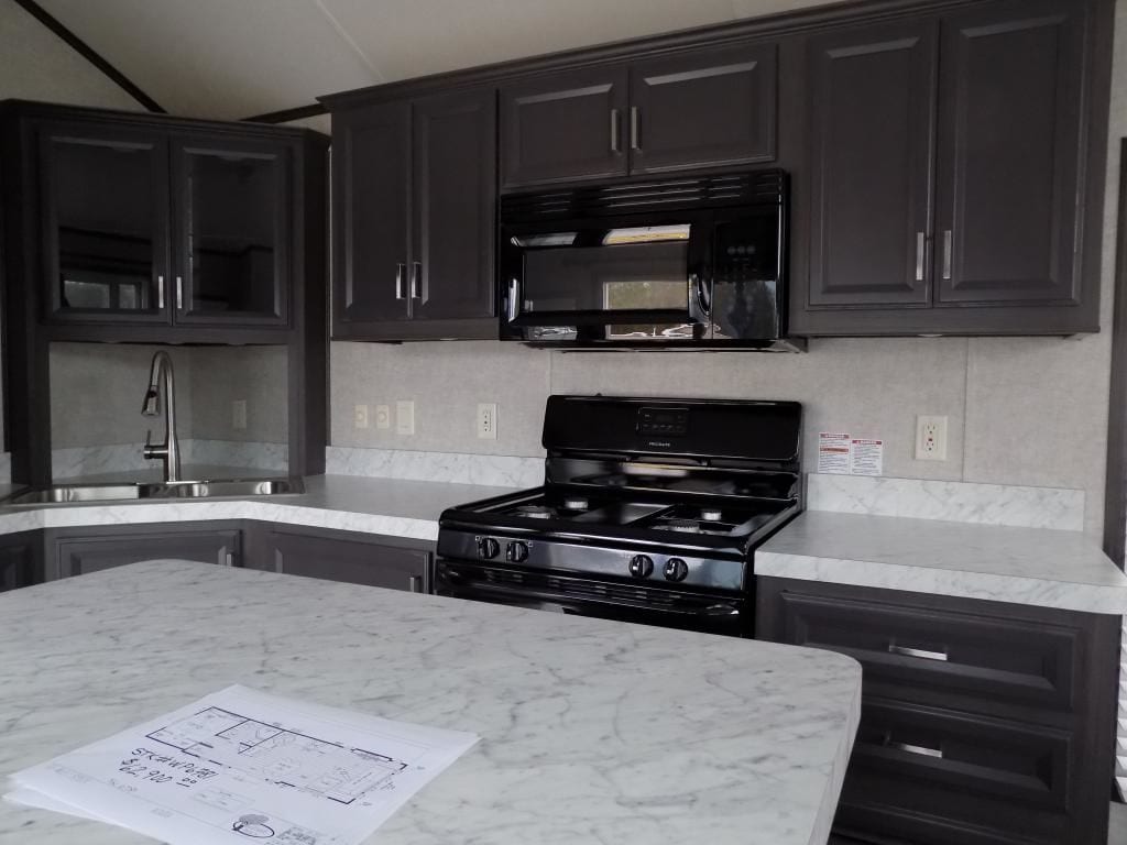 Woodland Park Timber Ridge - Acadia (TR-203) - Kitchen Island and Range