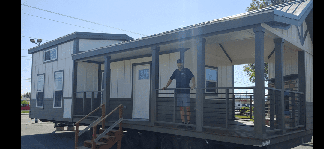 Athens Champion- APH 523 with loft | Park Model Homes