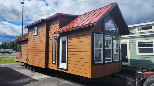 IHC HNDZ Porch model with loft (5)