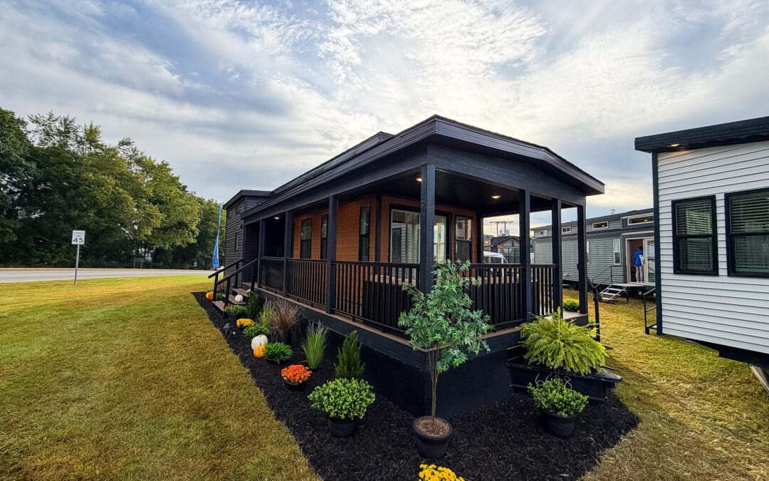 Woodland Park 267-L The Independence! With Wrap Around Porch!