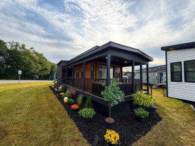 Woodland Park 267-L The Independence! With Wrap Around Porch!