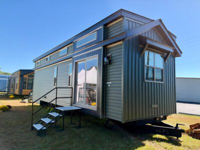 Woodland Park 264-L Show Unit!